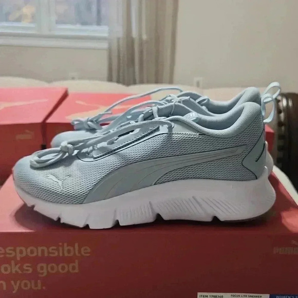 PUMA Ladies' Flex Focus Lite Sneaker - Picture 4 of 9